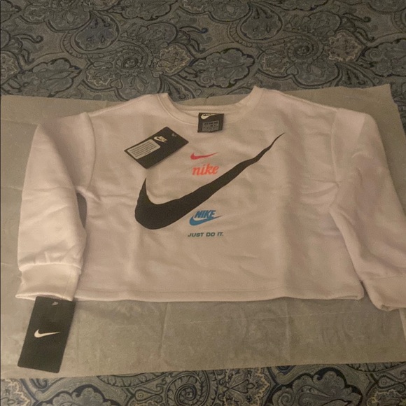Nike White Cropped Sweatshirt - Picture 1 of 3